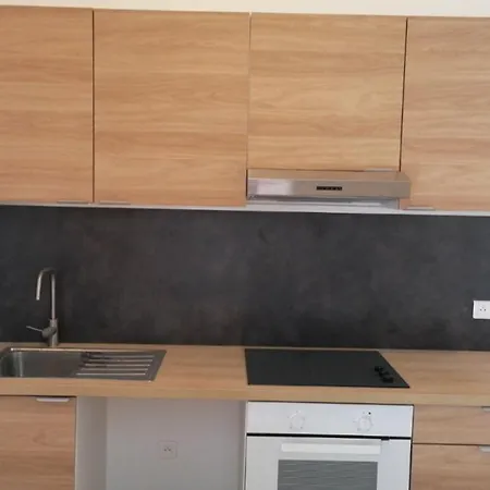 Appart 3 Pieces Centre-ville St-raphael - Pres Zone Pietonne - 500m Des Plages *